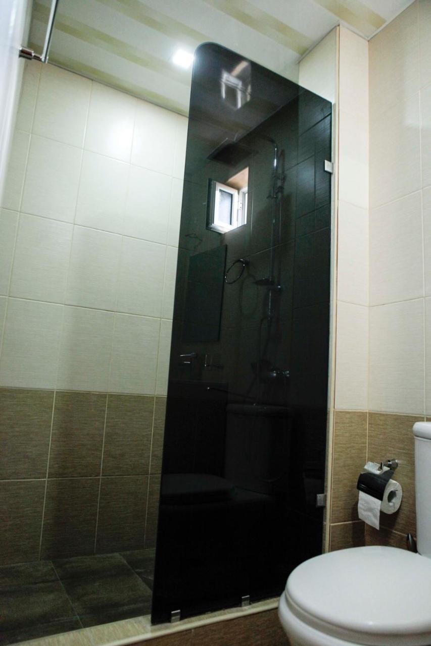 Family Mini-Hotel Martirosyan'S And Tours Erevan Esterno foto